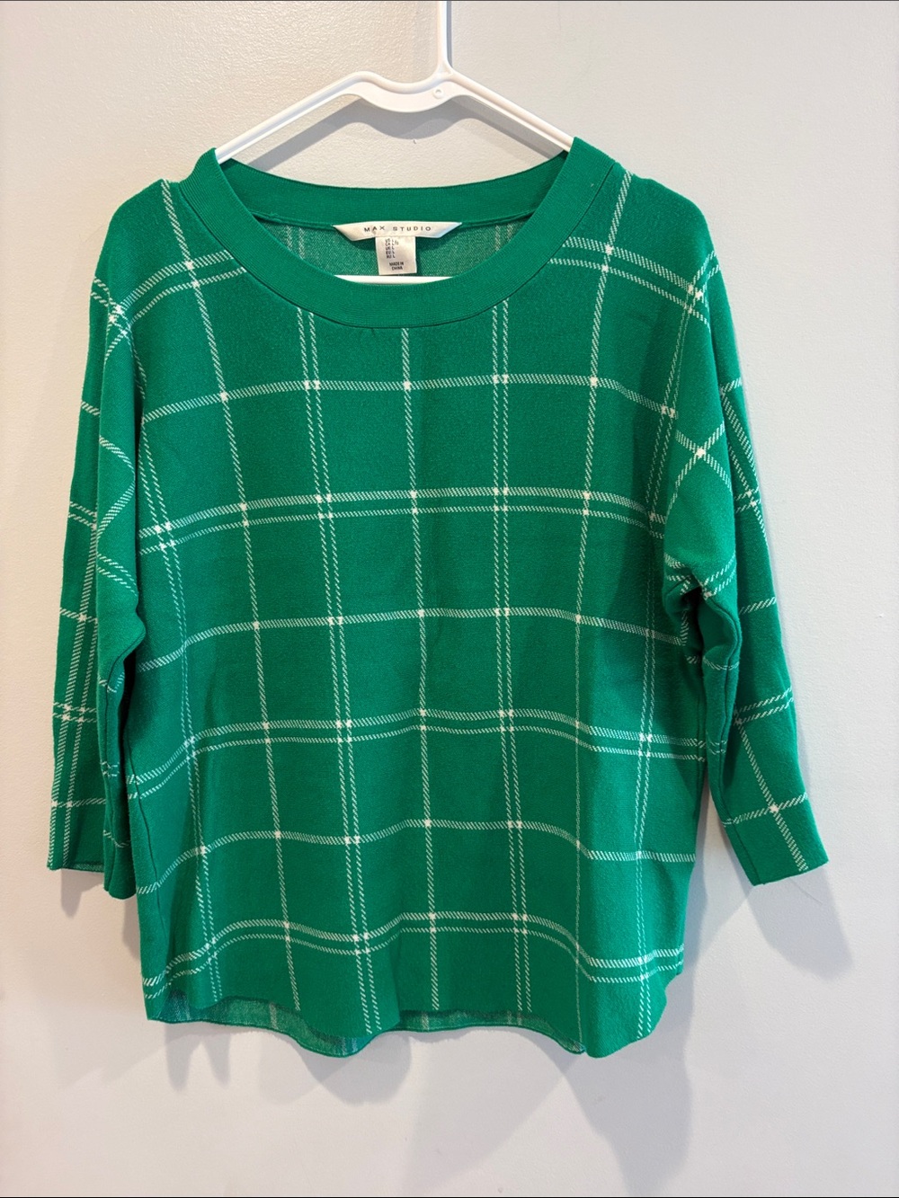 Max Studio Green Windowpane Crewneck Sweater ptp 21 length 27.5